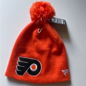 Women’s Large Fanatics Flyers Ski Cap